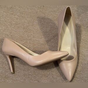 Nine West- Nude Heels